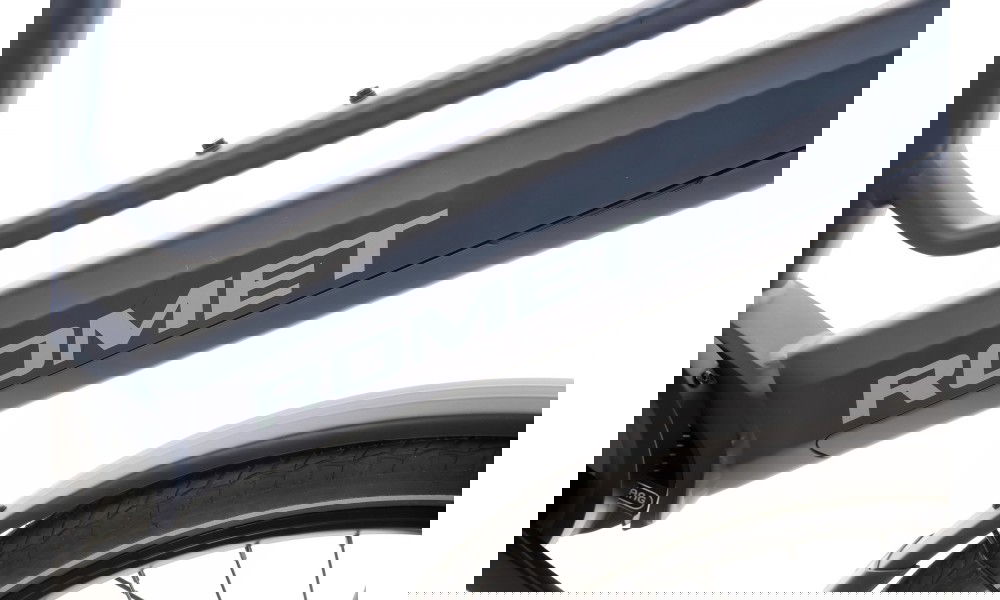 Rower trekkingowy elektryczny Romet Gazela 3.0 2024 - granatowy